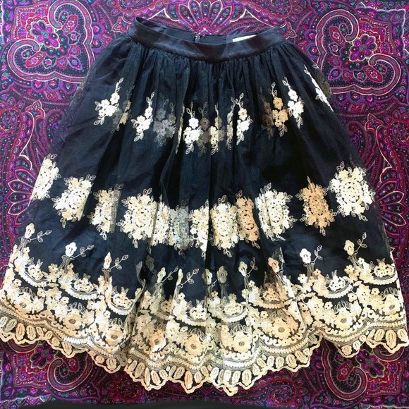 Alice + Olivia Justina Skirt - Picture 2 of 4